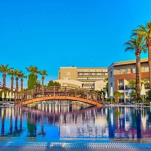 Отель Palm Wings Kusadasi Beach Resort&spa, Давутлар